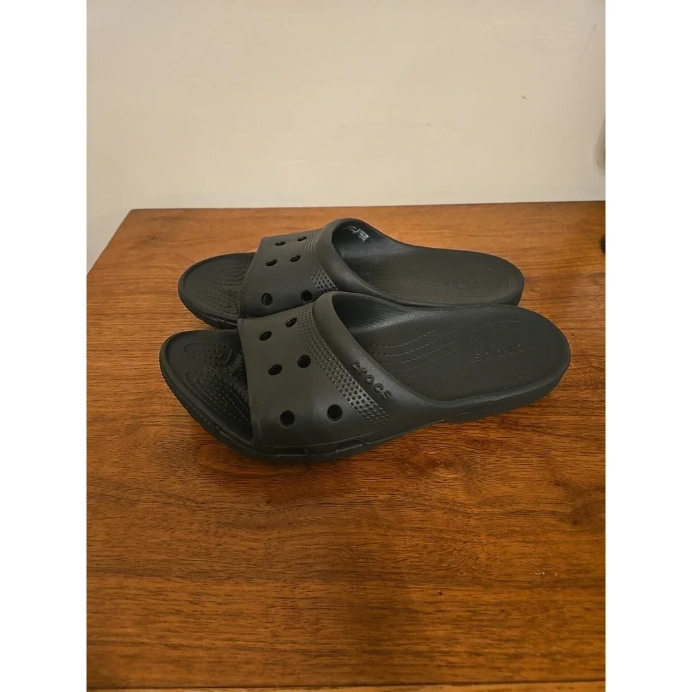 Crocs Classic Slides Sandals Womens 8 Mens 6 Black Slip On Shoes